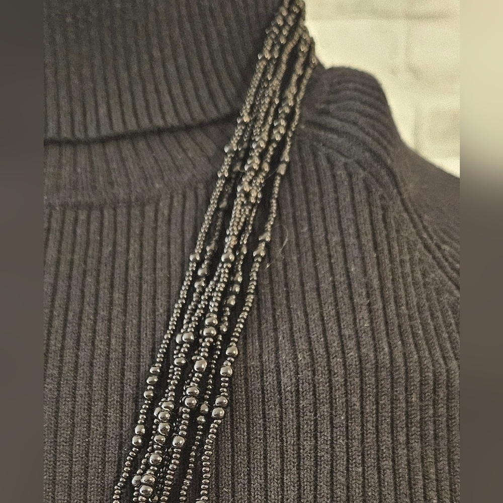 Vintage Style Multi-Strand Black Glass Seed Bead Necklace Gold Tone Ends - Picture 4 of 5